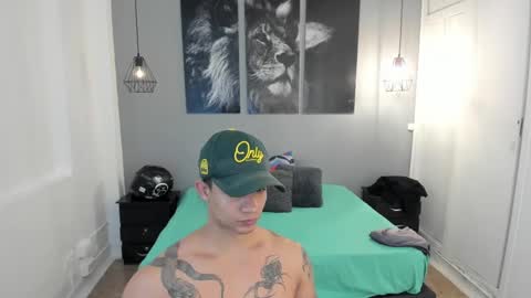 Snapshot of mike2_wills chatting on 12.03.24 Mike2 wills online show from 12.03.24