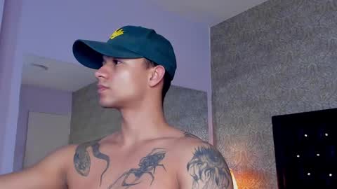 Snapshot of mike2_wills chatting on 12.03.24 Mike2 wills online show from 12.03.24