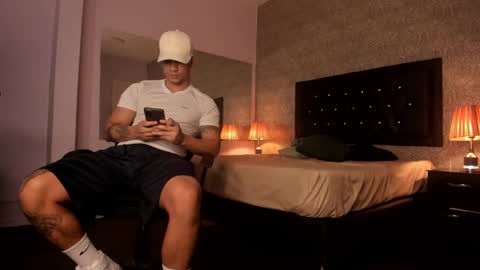 Snapshot of mike2_wills chatting on 01.24.25 Mike2 wills online show from 01.24.25