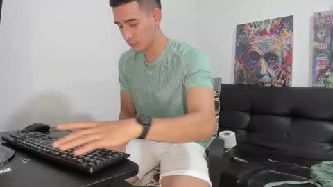 mike3xxx online show from 10.02.25