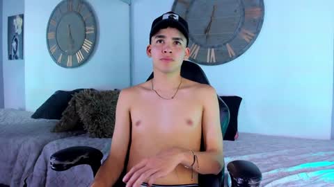 Mike 0233 online show from 12.04.24