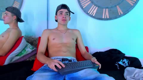 Mike 0233 online show from 12.15.24