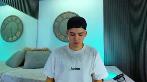 Mike 0233 online show from 02.05.25