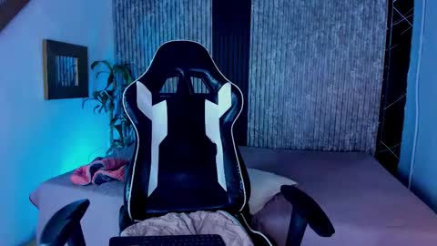 Mike 0233 online show from 09.13.25