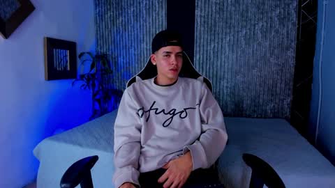 Mike 0233 online show from 09.14.25