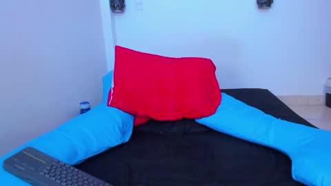 Snapshot of mike__horny chatting on 02.10.25 Mike online show from 02.10.25