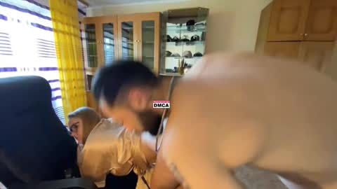 Snapshot of mike_and_anna_ chatting on 11.05.25 Mike and anna online show from 11.05.25