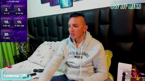 Snapshot of mike_bennet chatting on 03.30.26 Mike Bennet Make me Cum Please online show from 03.30.26