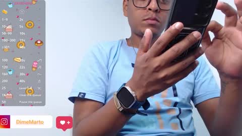 Snapshot of mike_black_22 chatting on 10.06.25 Mike online show from 10.06.25