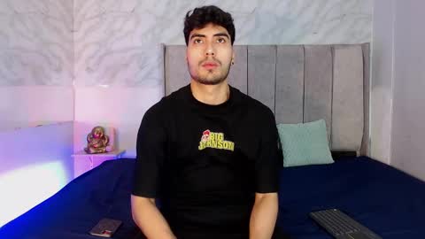 Snapshot of mike_collim chatting on 01.06.25 Mike online show from 01.06.25