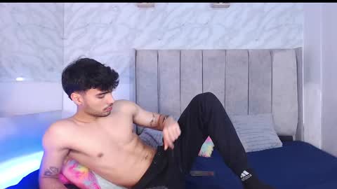 Snapshot of mike_collim chatting on 01.07.25 Mike online show from 01.07.25