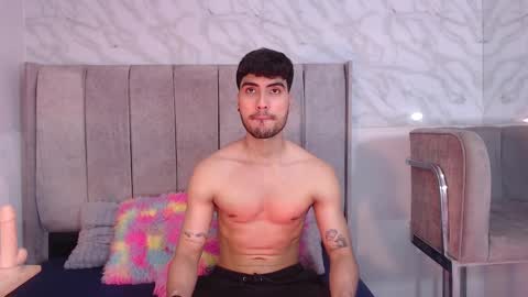 Snapshot of mike_collim chatting on 01.13.25 Mike online show from 01.13.25