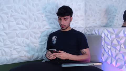 Snapshot of mike_collim chatting on 01.20.25 Mike online show from 01.20.25