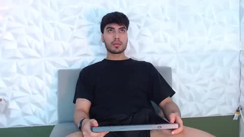 Snapshot of mike_collim chatting on 01.22.25 Mike online show from 01.22.25