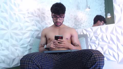 Snapshot of mike_collim chatting on 02.11.25 Mike online show from 02.11.25