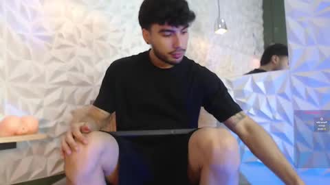 Snapshot of mike_collim chatting on 03.01.25 Mike online show from 03.01.25