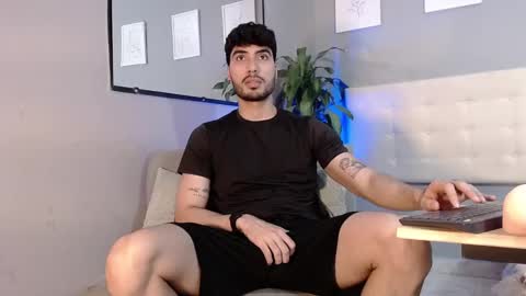 Snapshot of mike_collim chatting on 03.06.25 Mike online show from 03.06.25