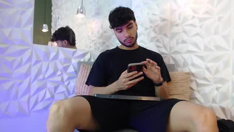 Snapshot of mike_collim chatting on 03.10.25 Mike online show from 03.10.25