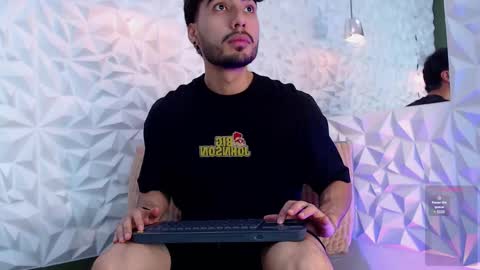 Snapshot of mike_collim chatting on 03.12.25 Mike online show from 03.12.25