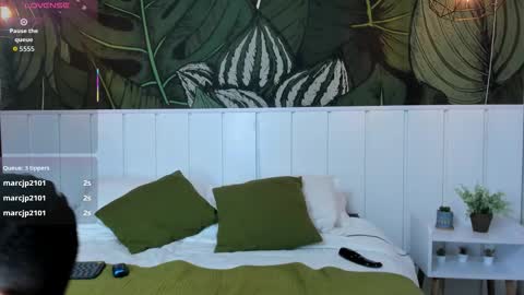 Mike Montoya online show from 12.02.25