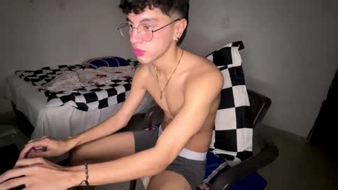 Mike Pineapple online show from 10.09.25