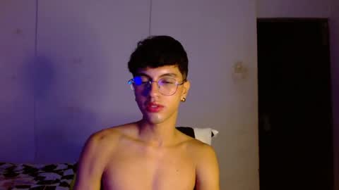 Mike Pineapple online show from 10.12.25