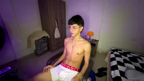 Mike Pineapple online show from 10.14.25