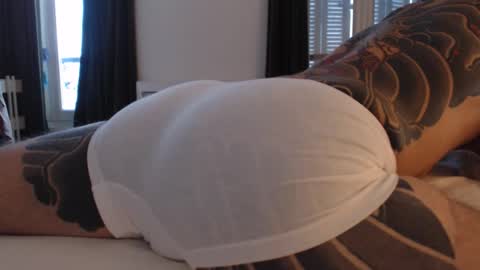 Snapshot of mikeappleseed chatting on 11.04.25 mikeappleseed online show from 11.04.25