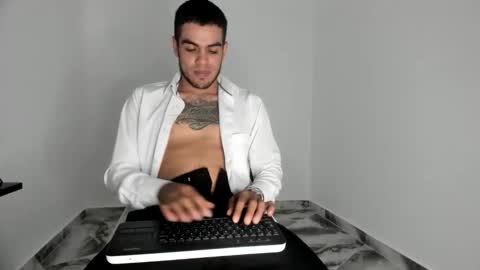 mikee_scooth online show from 11.08.25