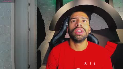 Snapshot of mikepark_ chatting on 09.24.25 MIKE PARK online show from 09.24.25