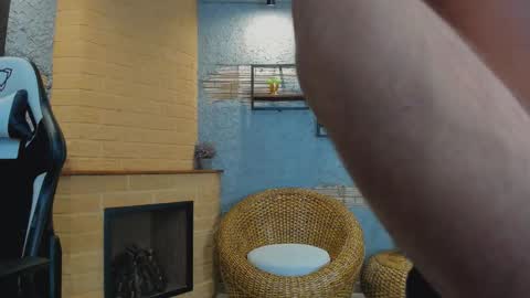 Snapshot of mikepark_ chatting on 10.14.25 MIKE PARK online show from 10.14.25