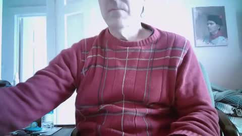 Snapshot of mikewulds chatting on 12.01.24 Mike online show from 12.01.24