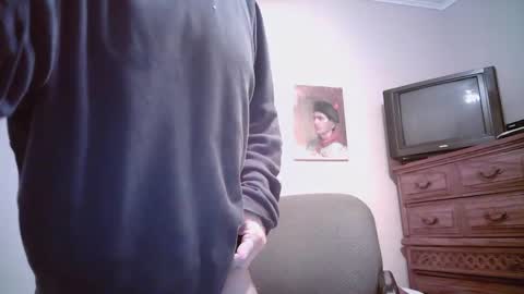 Snapshot of mikewulds chatting on 12.04.24 Mike online show from 12.04.24