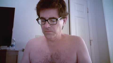 Snapshot of mikewulds chatting on 12.12.24 Mike online show from 12.12.24