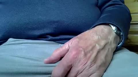 Snapshot of mikeybed chatting on 01.29.25 mikeybed online show from 01.29.25