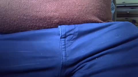 Snapshot of mikeybed chatting on 02.12.25 mikeybed online show from 02.12.25