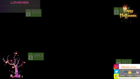 Snapshot of mikeyla_russo_ chatting on 10.27.25 Mikeyla online show from 10.27.25