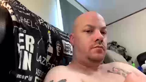 mikeylikesit2222 online show from 10.19.25