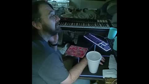 Snapshot of mikeylikesit38 chatting on 12.04.24 Mikey online show from 12.04.24