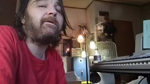 Snapshot of mikeylikesit38 chatting on 01.01.25 Mikey online show from 01.01.25