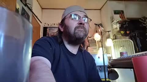 Snapshot of mikeylikesit38 chatting on 01.03.25 Mikey online show from 01.03.25