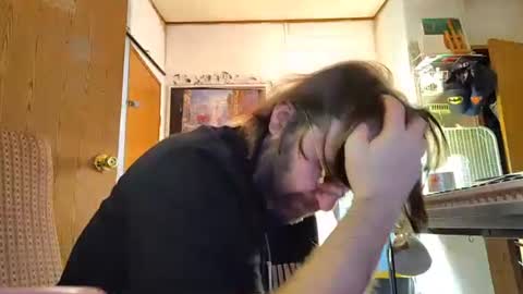 Snapshot of mikeylikesit38 chatting on 01.06.25 Mikey online show from 01.06.25