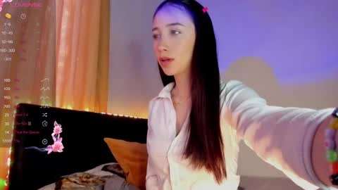 Snapshot of mikeyvioleta chatting on 01.07.25 VIOLETAMIKE online show from 01.07.25