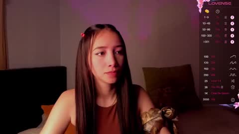 Snapshot of mikeyvioleta chatting on 01.15.25 VIOLETAMIKE online show from 01.15.25