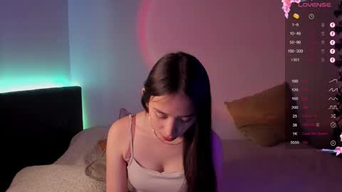 Snapshot of mikeyvioleta chatting on 01.28.25 VIOLETAMIKE online show from 01.28.25