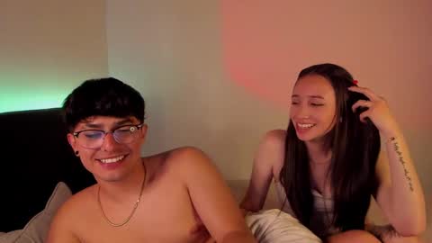 Snapshot of mikeyvioleta chatting on 01.28.25 VIOLETAMIKE online show from 01.28.25