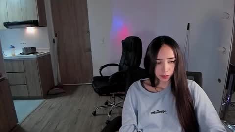 Snapshot of mikeyvioleta chatting on 10.04.25 VIOLETAMIKE online show from 10.04.25