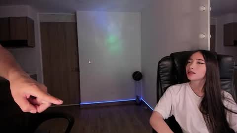 Snapshot of mikeyvioleta chatting on 10.10.25 VIOLETAMIKE online show from 10.10.25