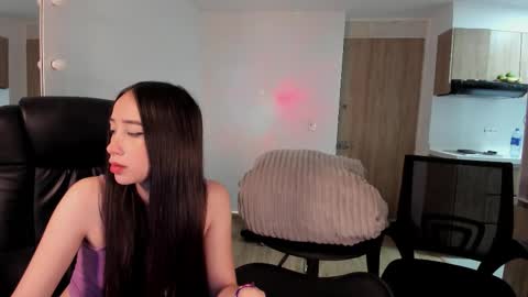 Snapshot of mikeyvioleta chatting on 10.26.25 VIOLETAMIKE online show from 10.26.25