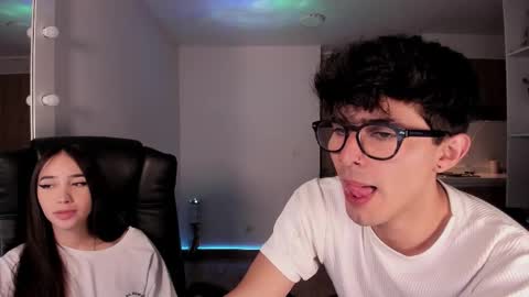 Snapshot of mikeyvioleta chatting on 11.12.25 VIOLETAMIKE online show from 11.12.25